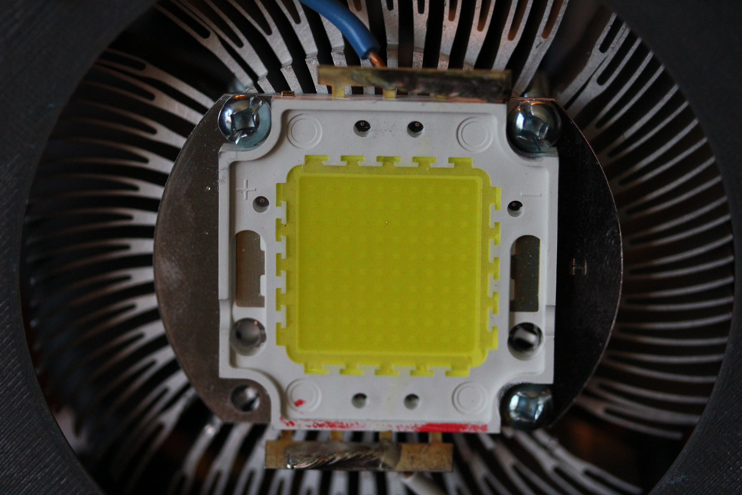 100W LED on the heatsink